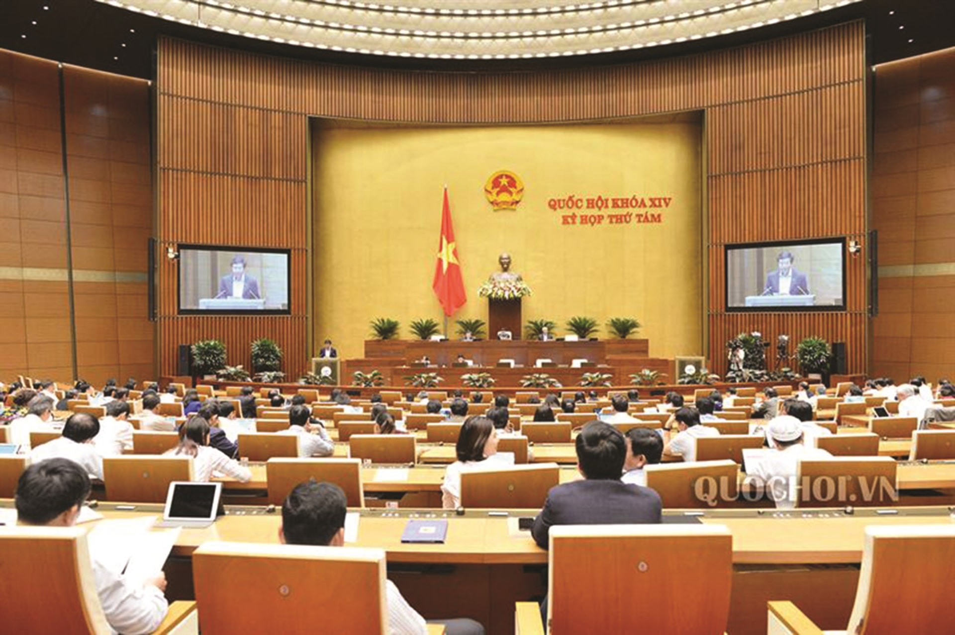 Toàn cảnh kỳ họp thứ 8, Quốc hội khóa XIV. 