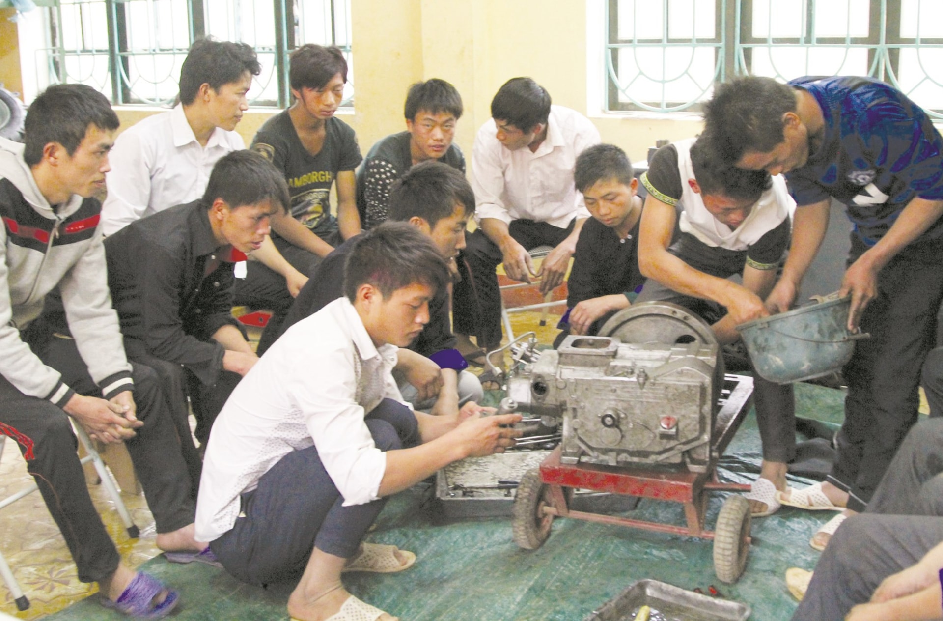 Cần tăng cường tuyên truyền hướng nghiệp cho thanh niên.