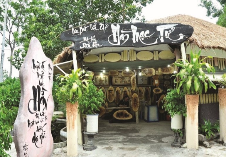 Căn lều thơ của Dzũ Kha