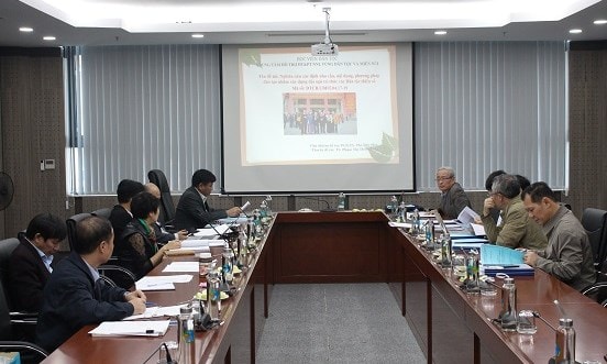 Quang cảnh phiên họp Hội đồng
