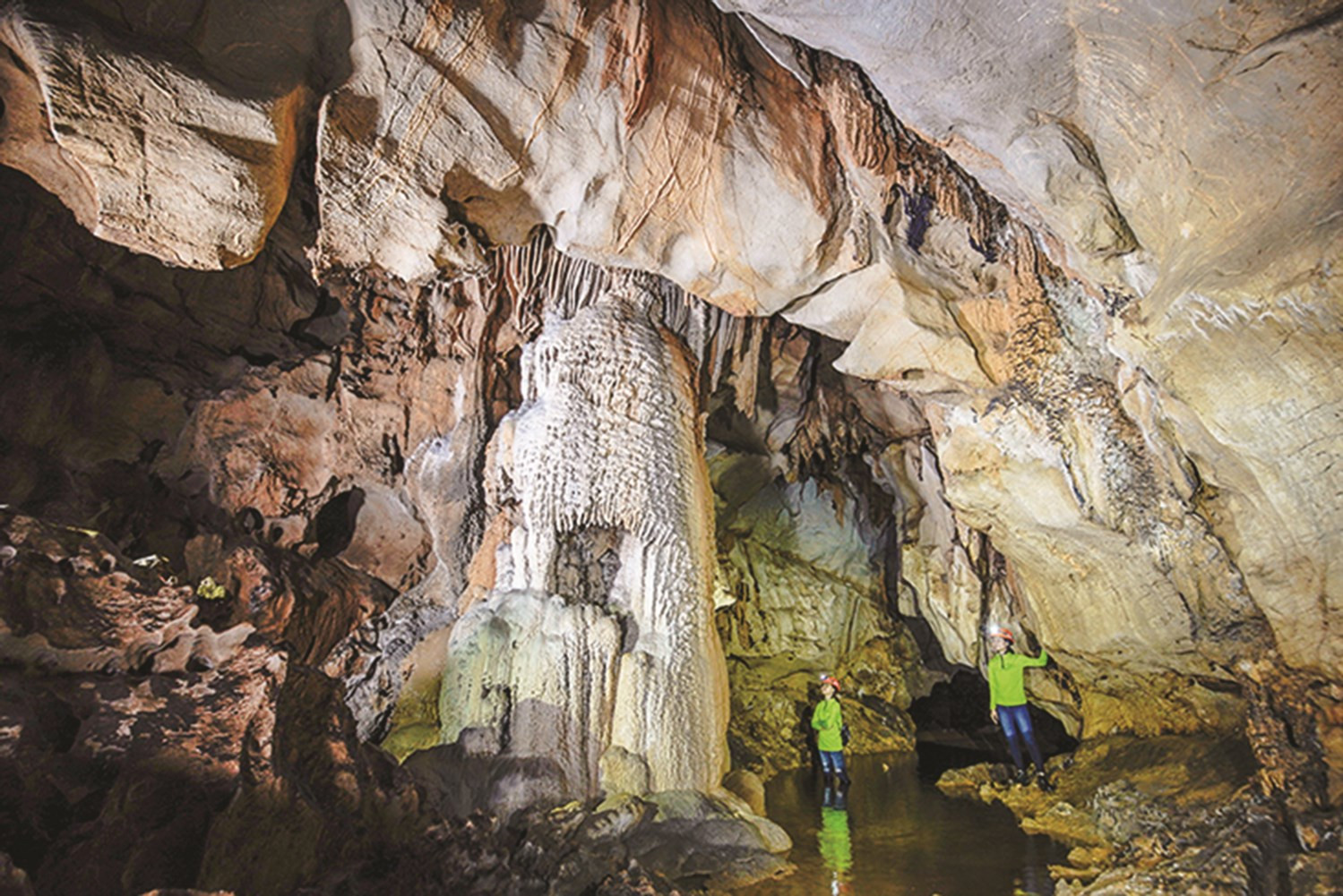 Do dịch bệnh nên lượng khách huỷ đặt vé theo tour, tuyến tại Quảng Bình khá cao (Trong ảnh: Khám phá thiên nhiên tại Vườn quốc gia Phong Nha - Kẻ Bàng)