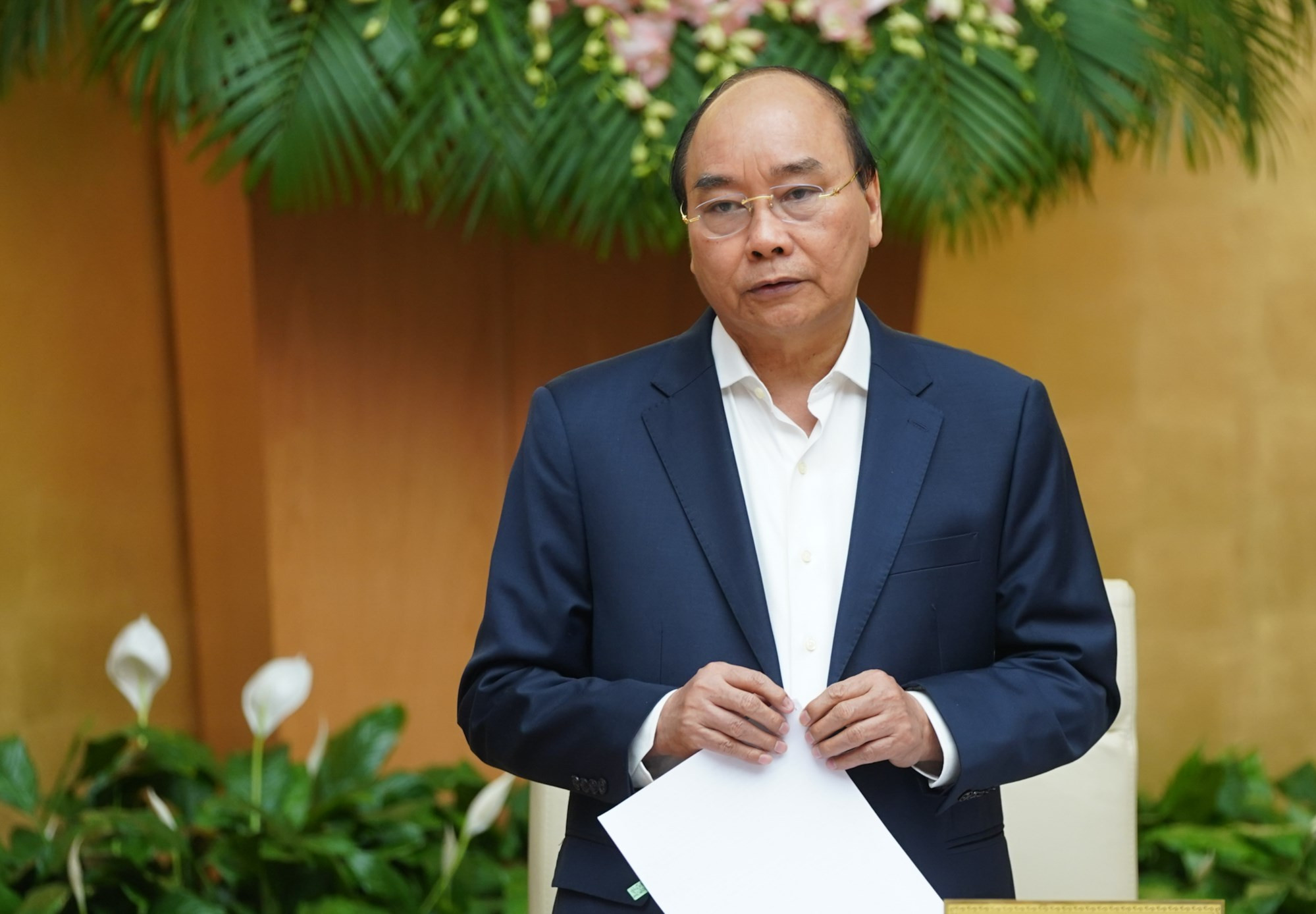Thủ tướng Nguyễn Xuân Phúc phát biểu tại phiên họp. Ảnh: VGP/Quang Hiếu