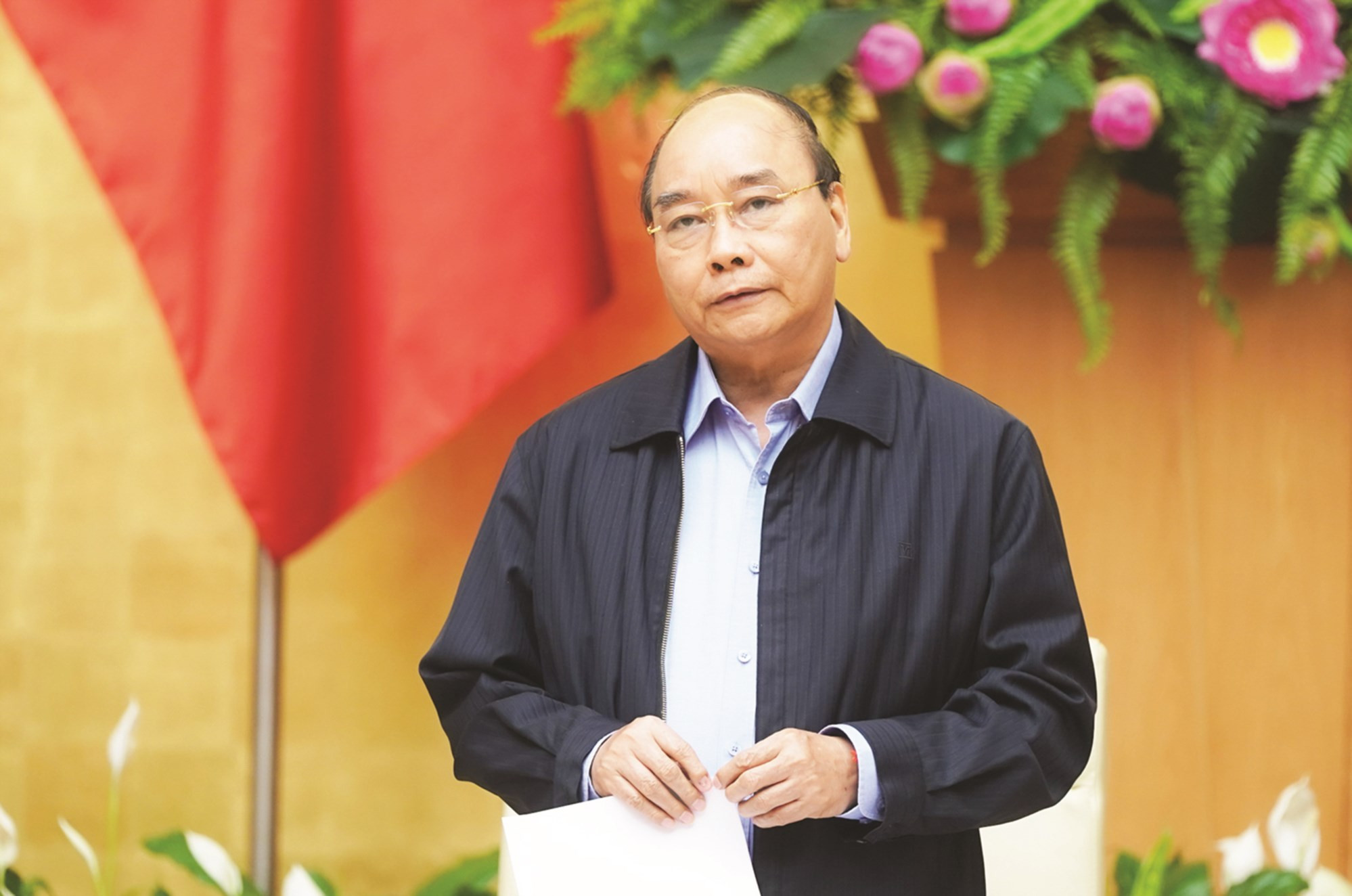 Thủ tướng Nguyễn Xuân Phúc phát biểu tại cuộc họp.