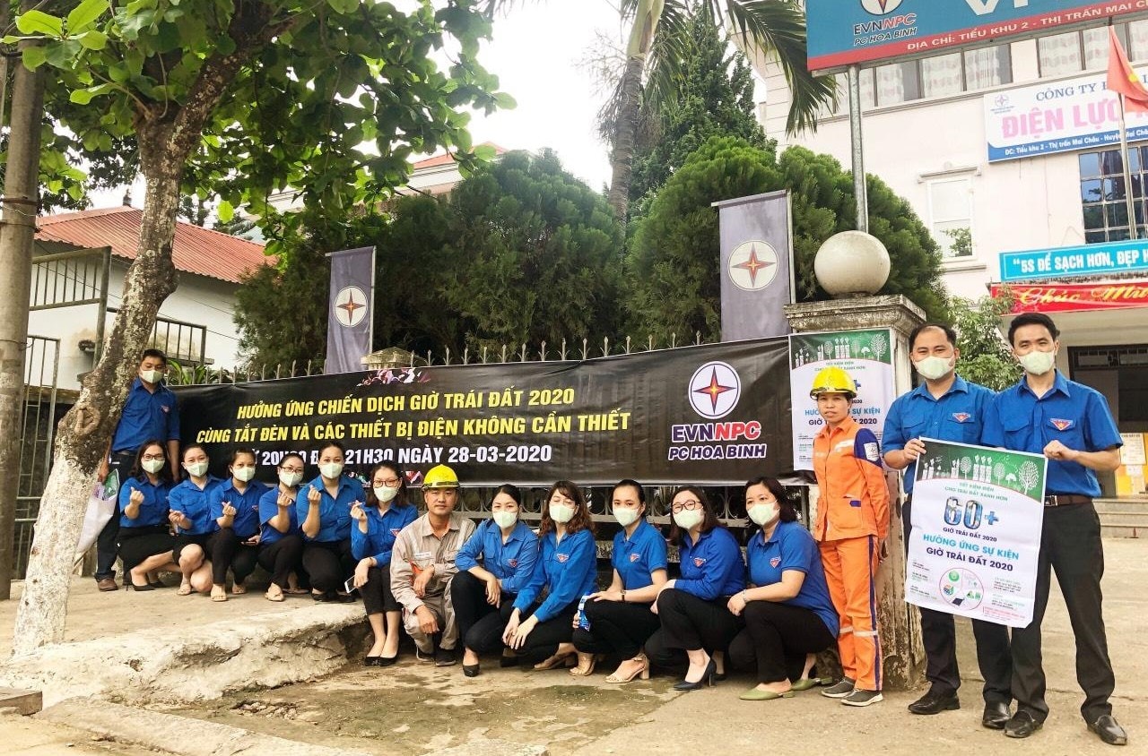 Điện lực Hoà Bình tích cực hưởng ứng phong trào Giờ Trái đất 2020