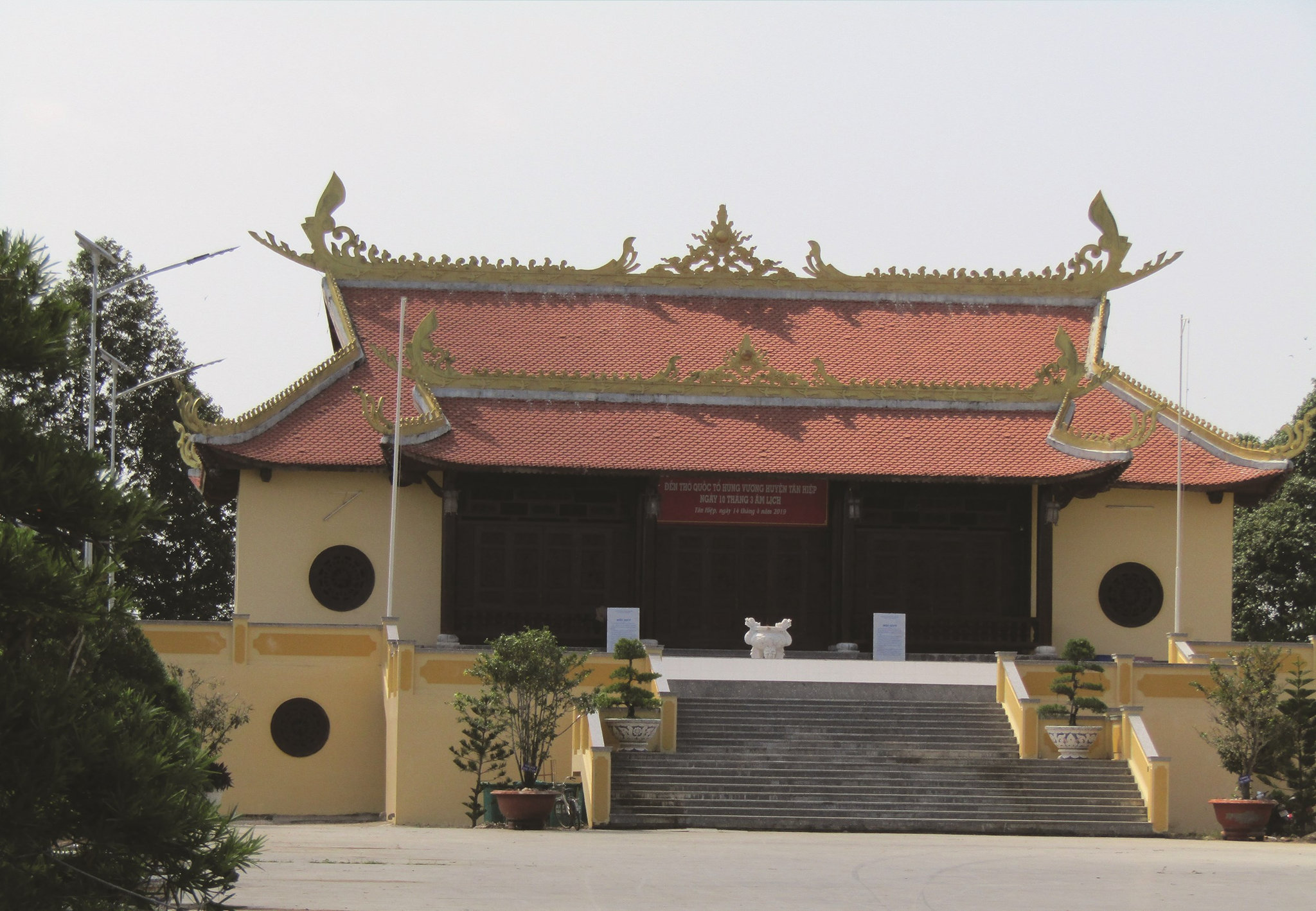 Đền thờ Vua Hùng thị trấn Tân Hiệp, huyện Tân Hiệp, Kiên Giang