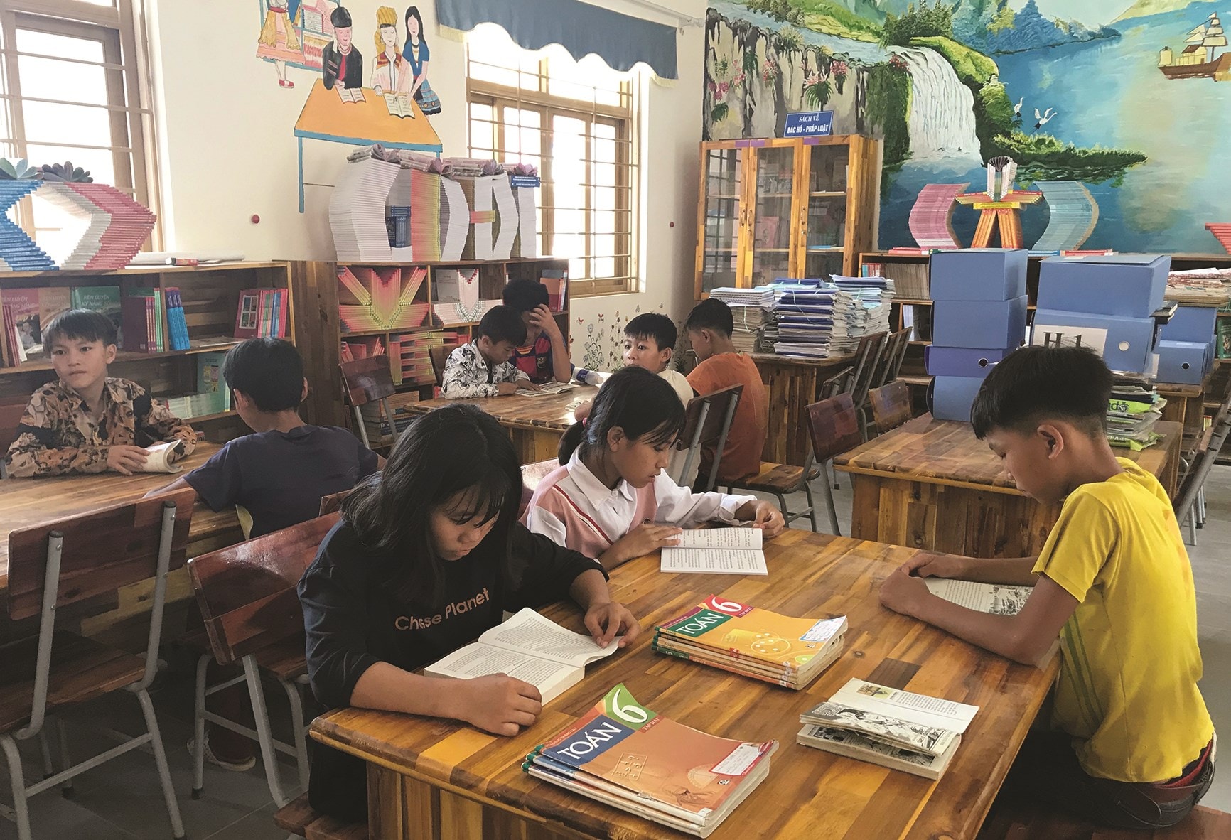 Thư viện đã tạo được thói quen đọc sách cho các em học sinh DTTS tại Trường PTDTBT THCS xã Nậm Chà, huyện Nậm Nhùn (Lai Châu)