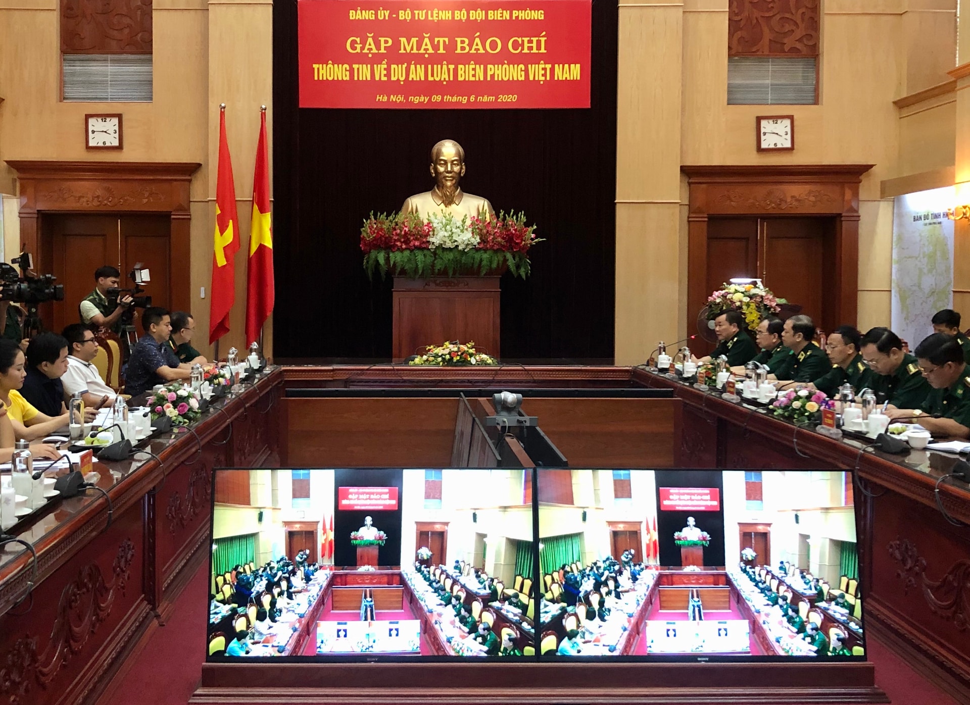 Toàn cảnh buổi gặp mặt