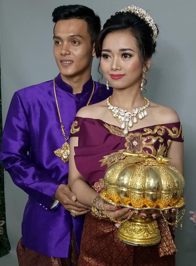 Mỗi bộ trang phục cưới truyền thống gắn với một nghi thức quan trọng, là nét đẹp văn hóa được đồng bào Khmer gìn giữ từ xưa đến nay
