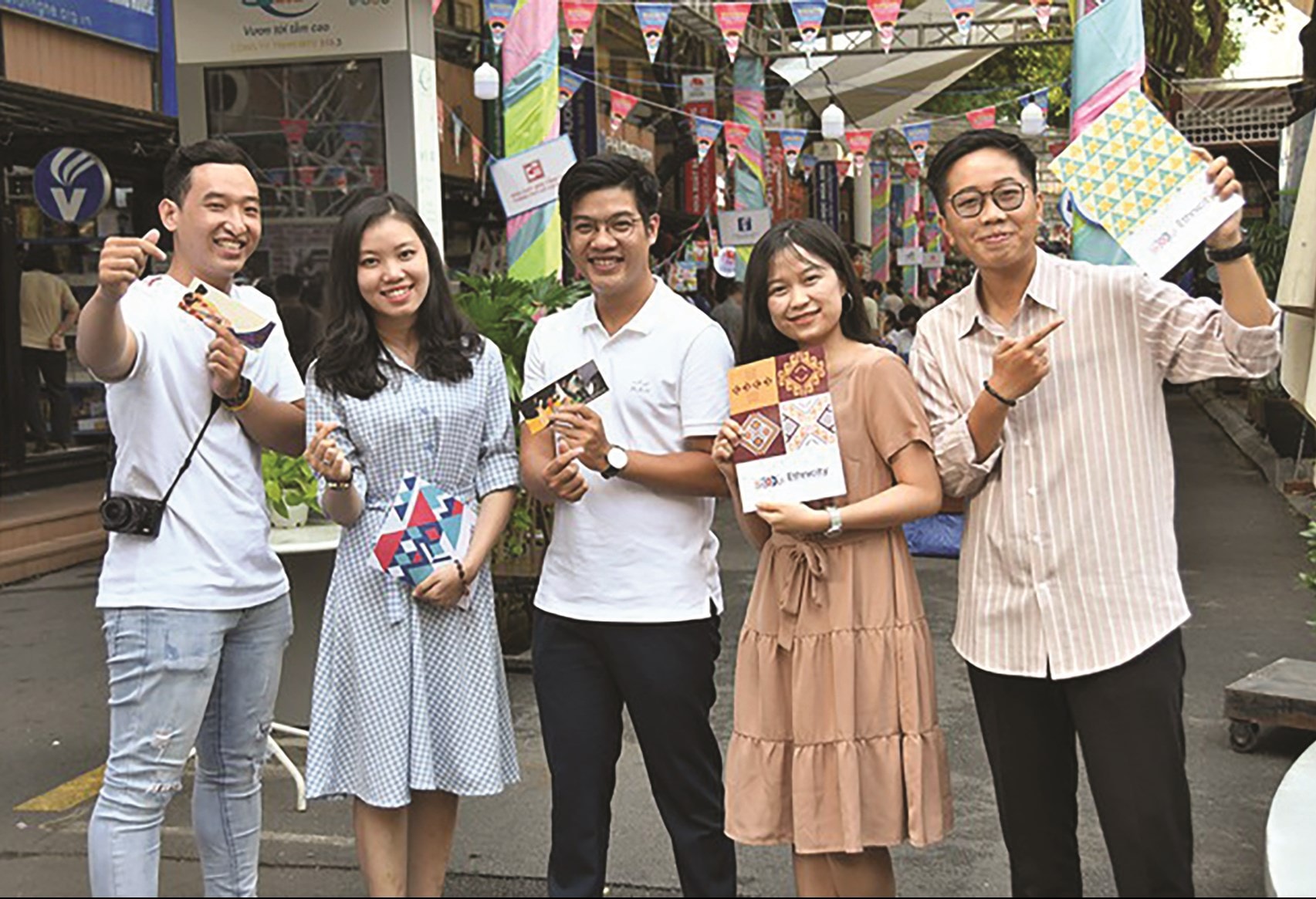 Các thành viên của Dự án Ethnicity