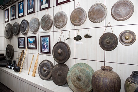 Bộ chiêng của dân tộc Gia Rai. Ảnh: ĐT
