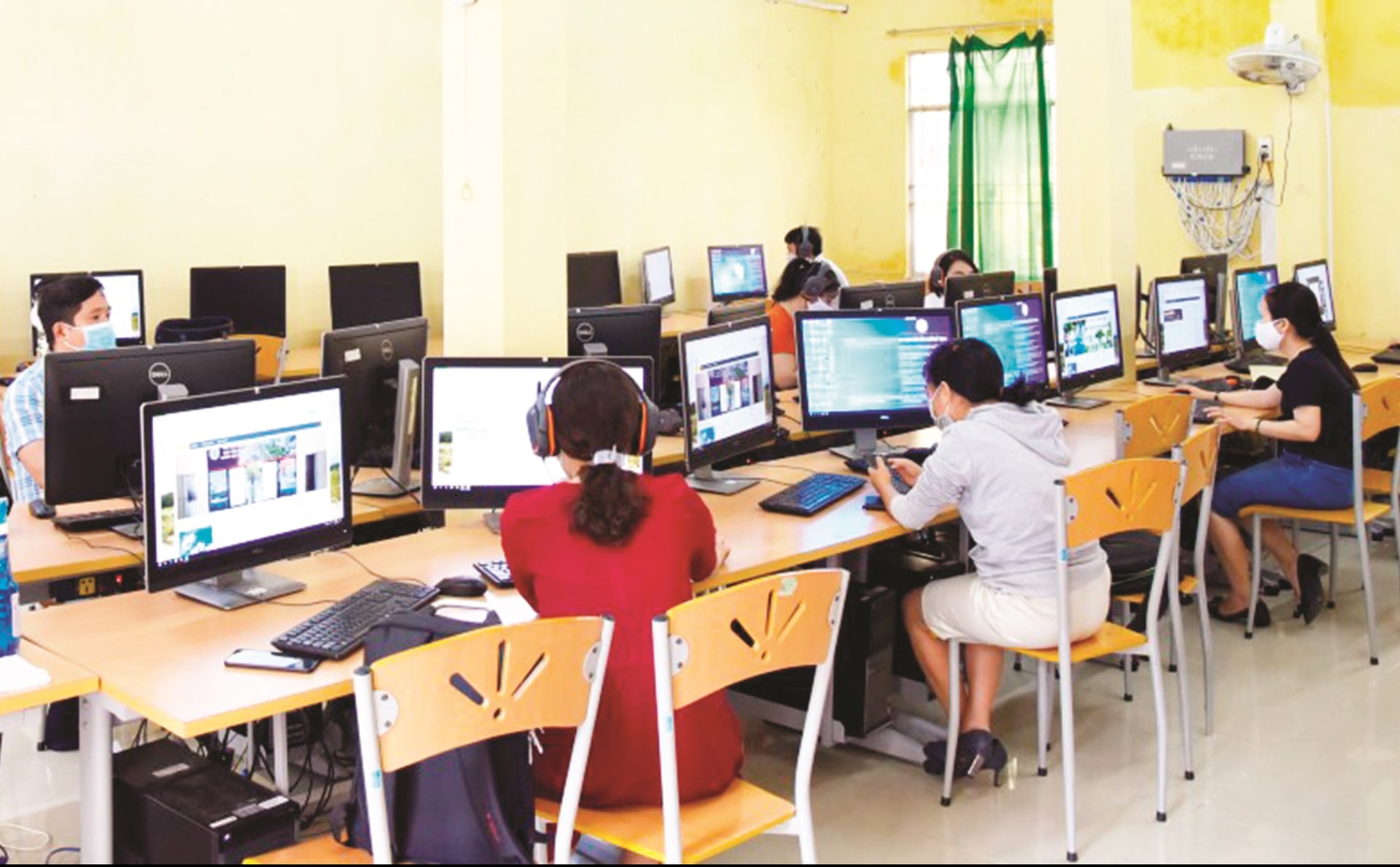 Dạy học trực tuyến không chỉ là giải pháp tình thế, mà còn là cơ hội để các cơ sở giáo dục áp dụng lâu dài. 