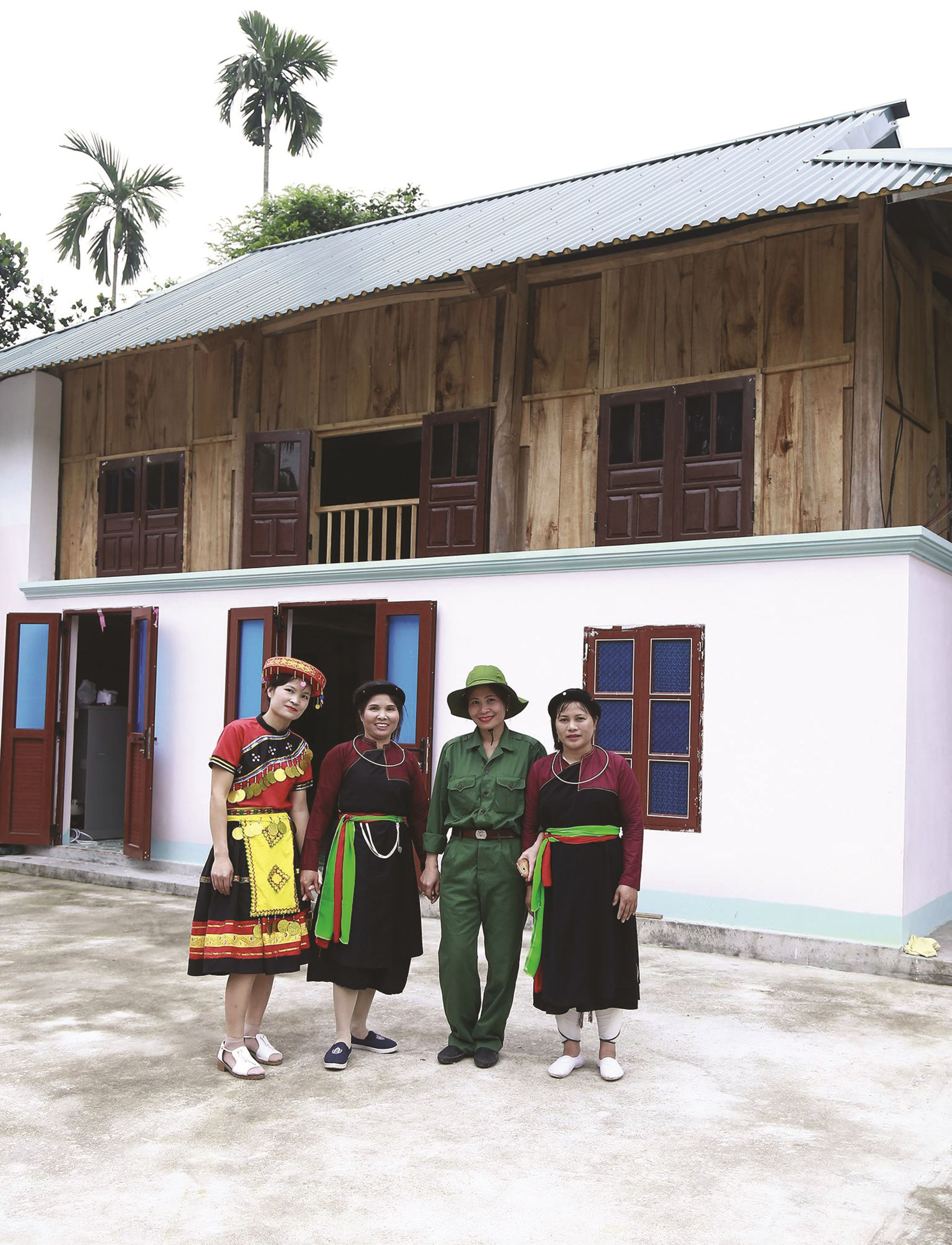 Nhà sàn người Cao Lan xây dựng trên chất liệu mới