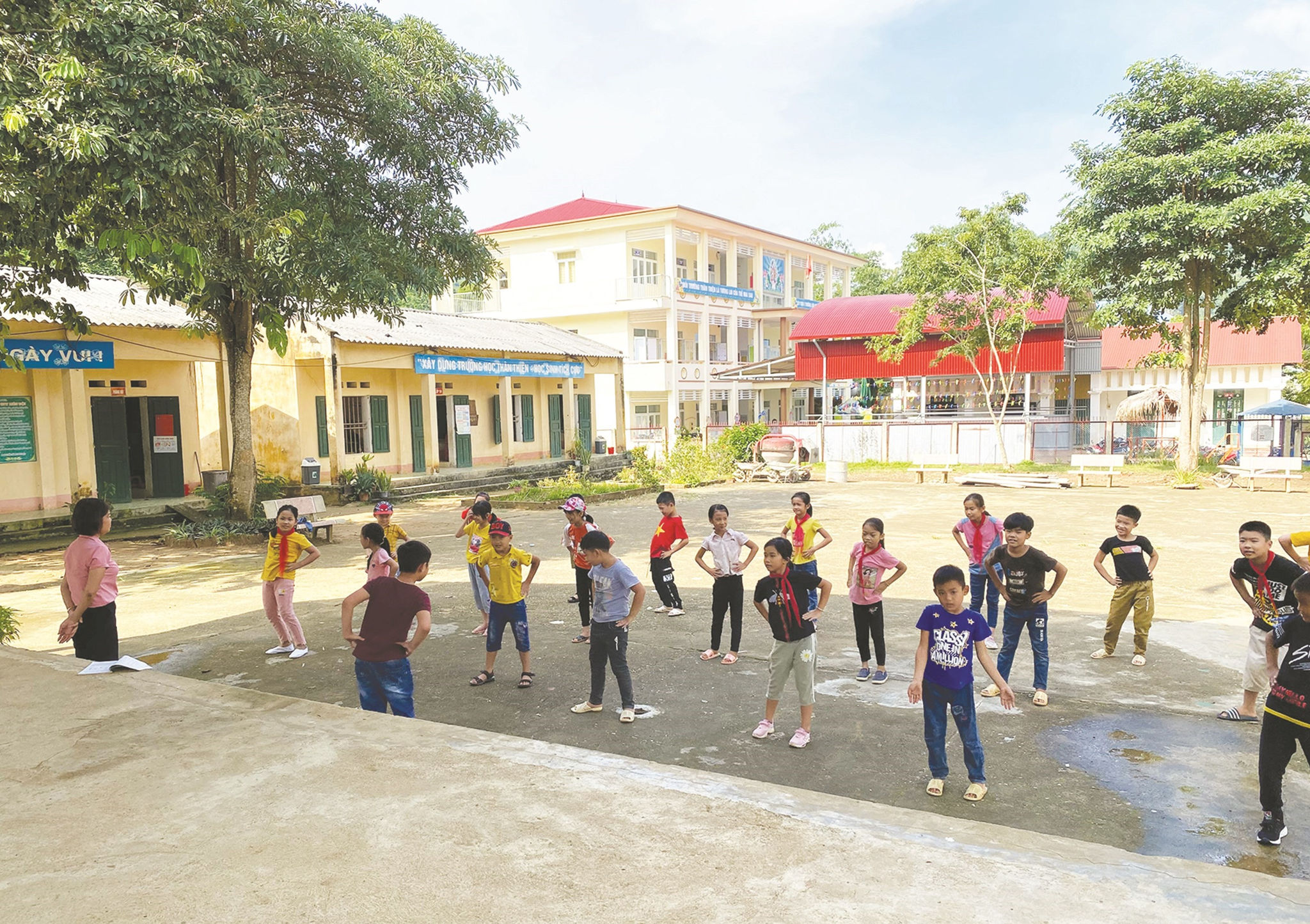 Thể dục giữa giờ tại Trường Tiểu học - Mầm non Nam Cường