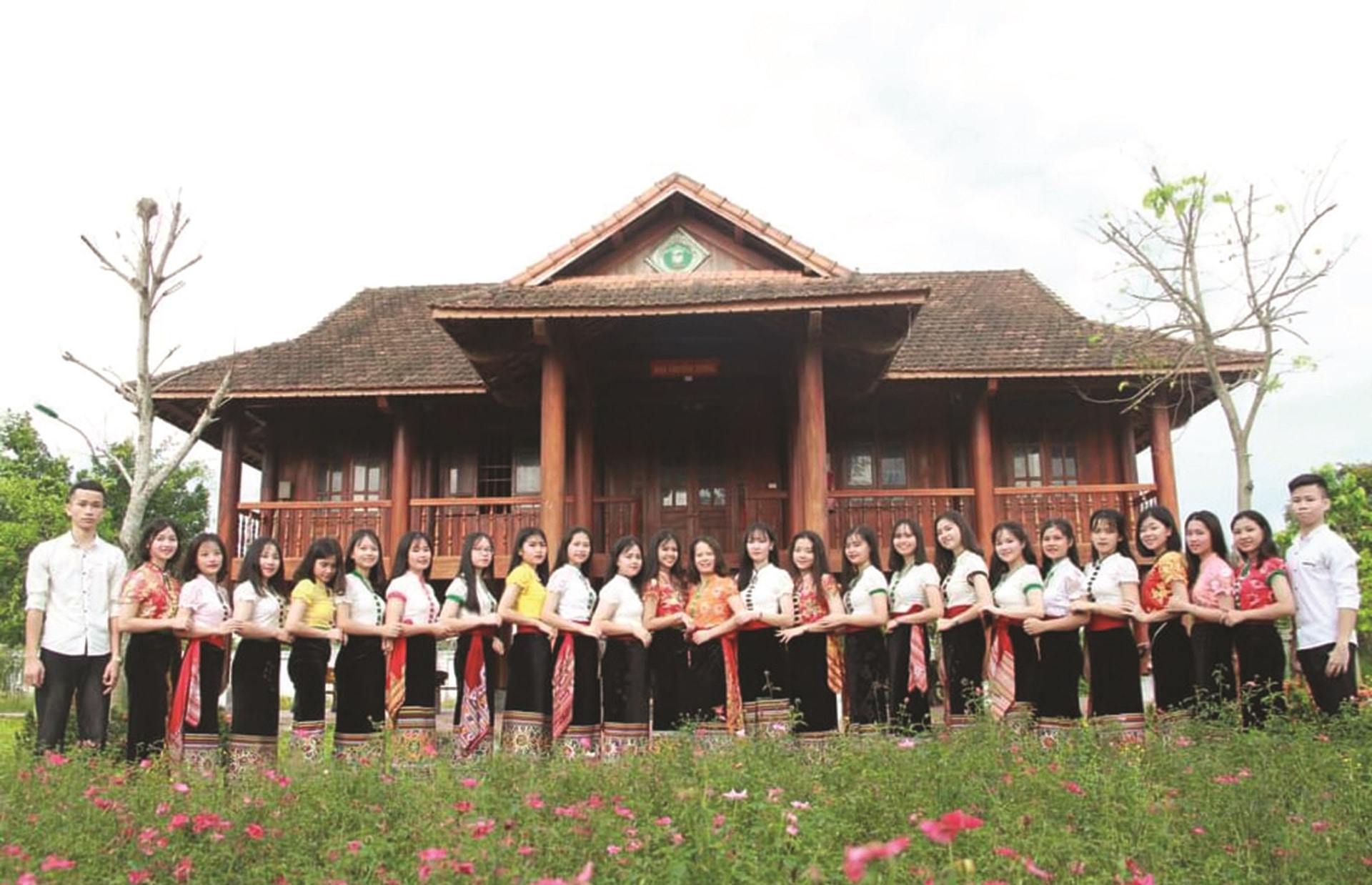 Trường phổ thông DTNT THPT số 2 Nghệ An  có tỷ lệ học sinh đỗ vào đại học rất cao