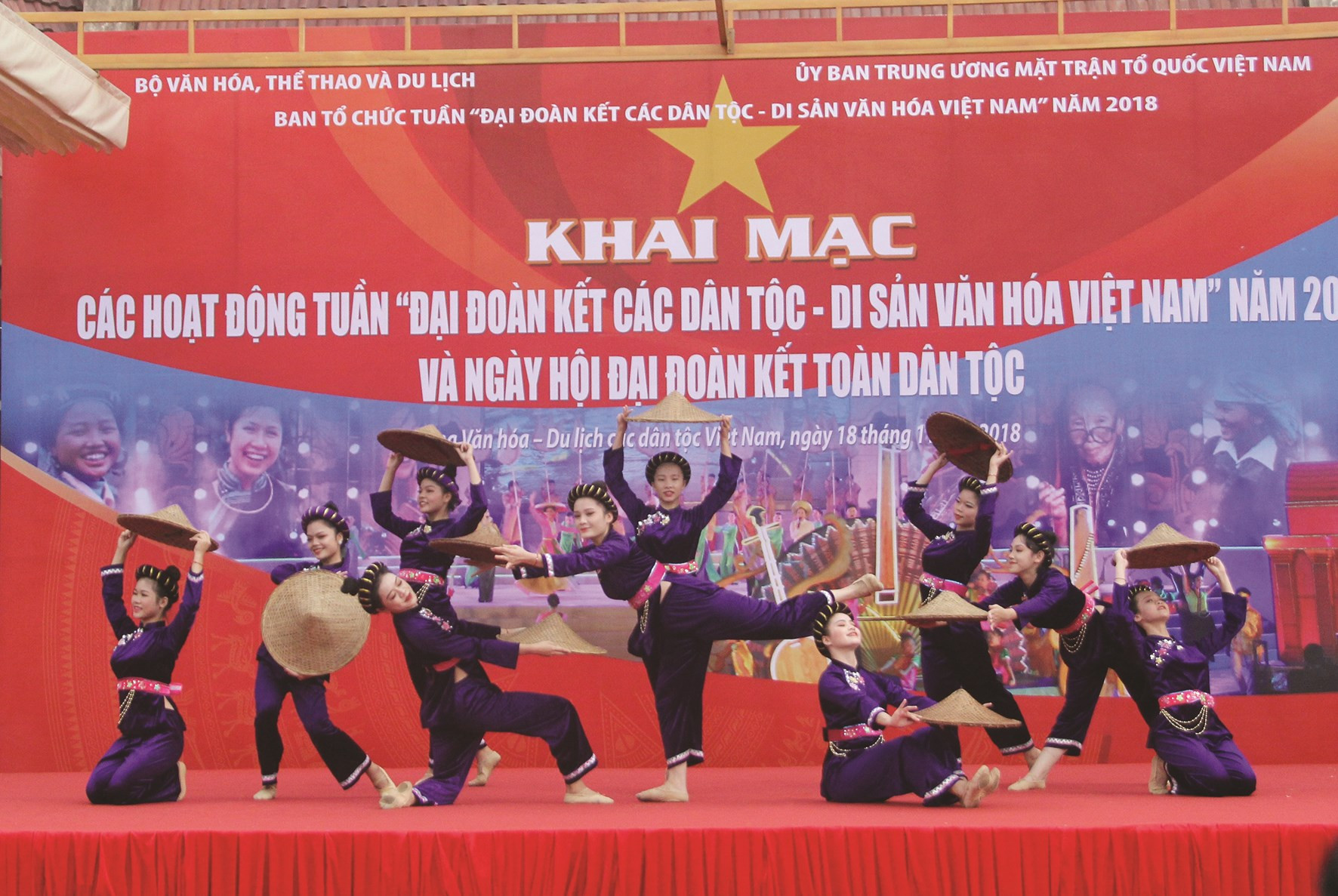 Bảo tồn múa dân gian DTTS:  Hòa nhập nhưng không hòa tan