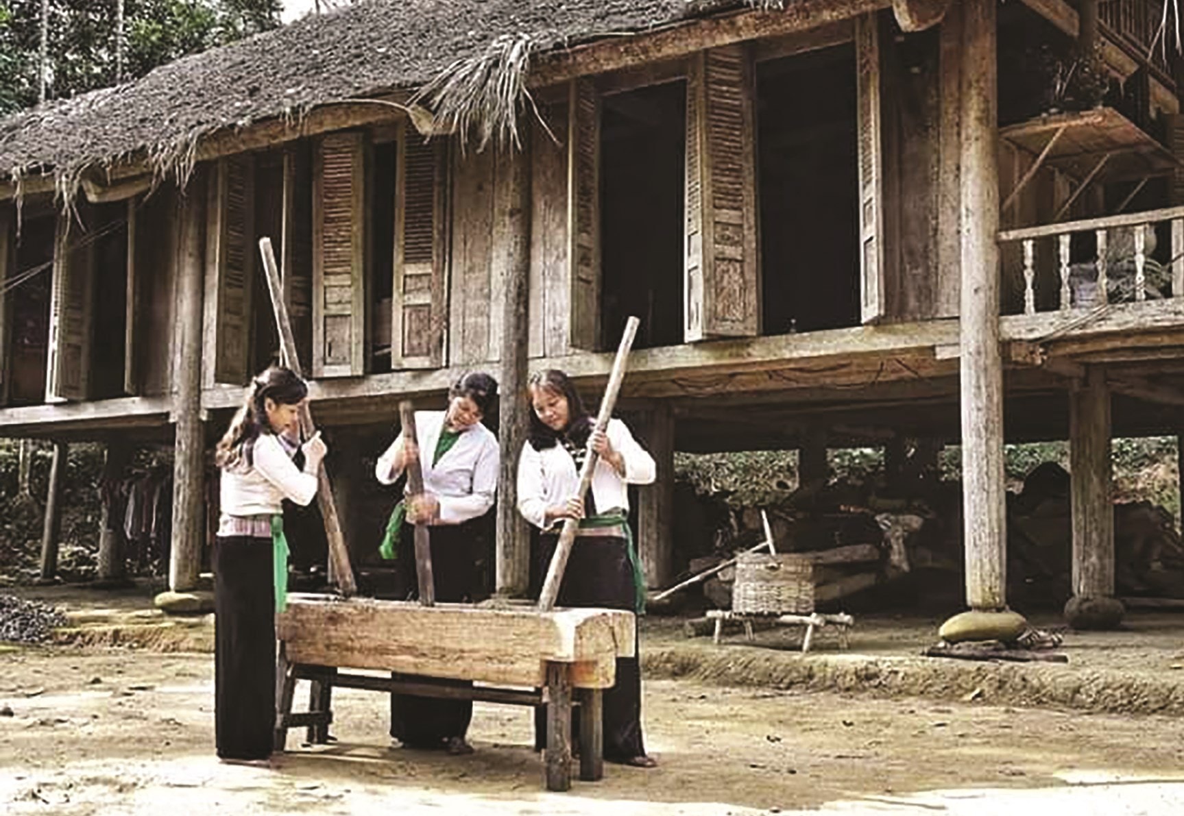 Khơi dậy tình yêu văn hóa Mường 
