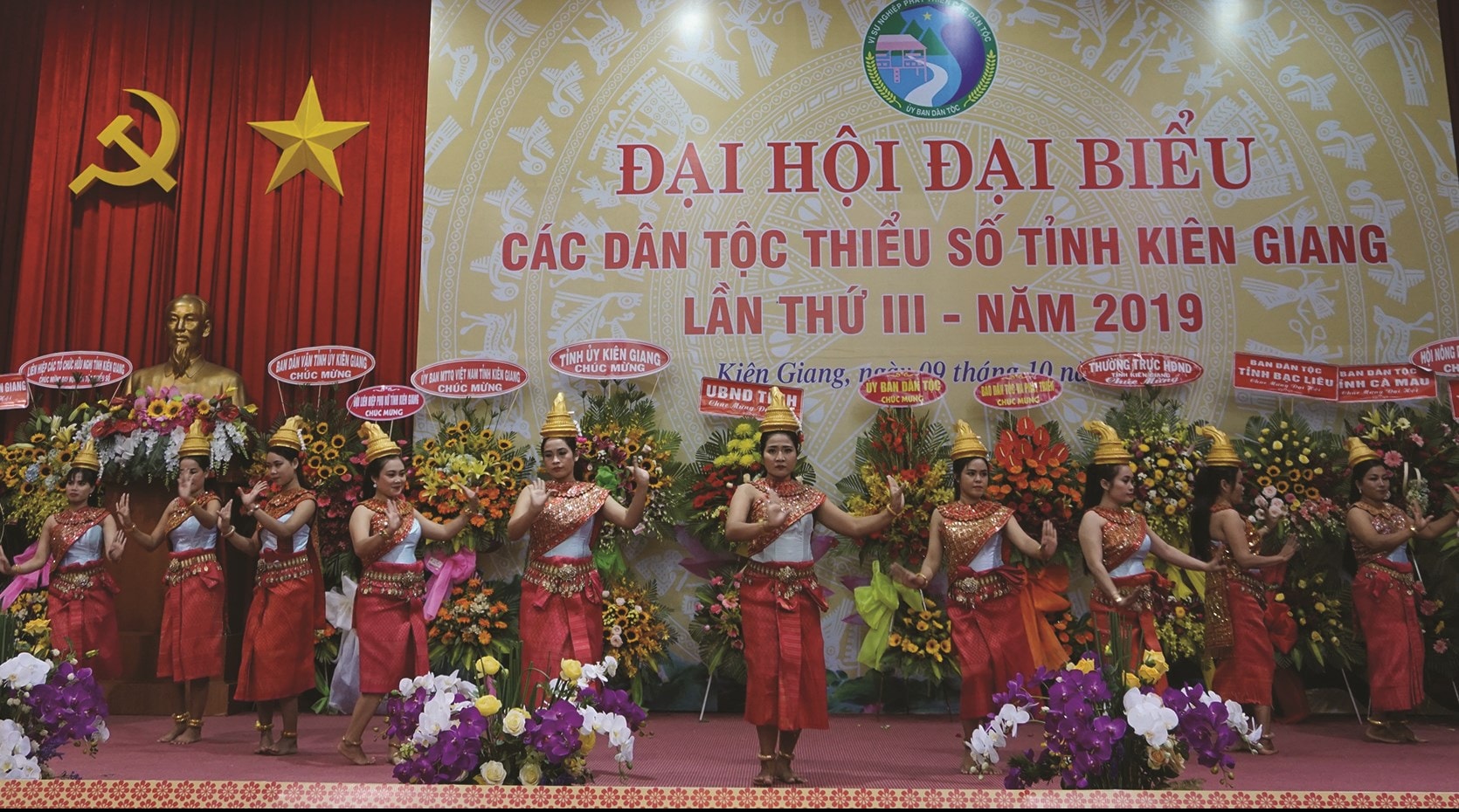 Tiết mục văn nghệ chào mừng Đại hội Đại biểu các DTTS tỉnh Kiên Giang lần thứ III năm 2019.