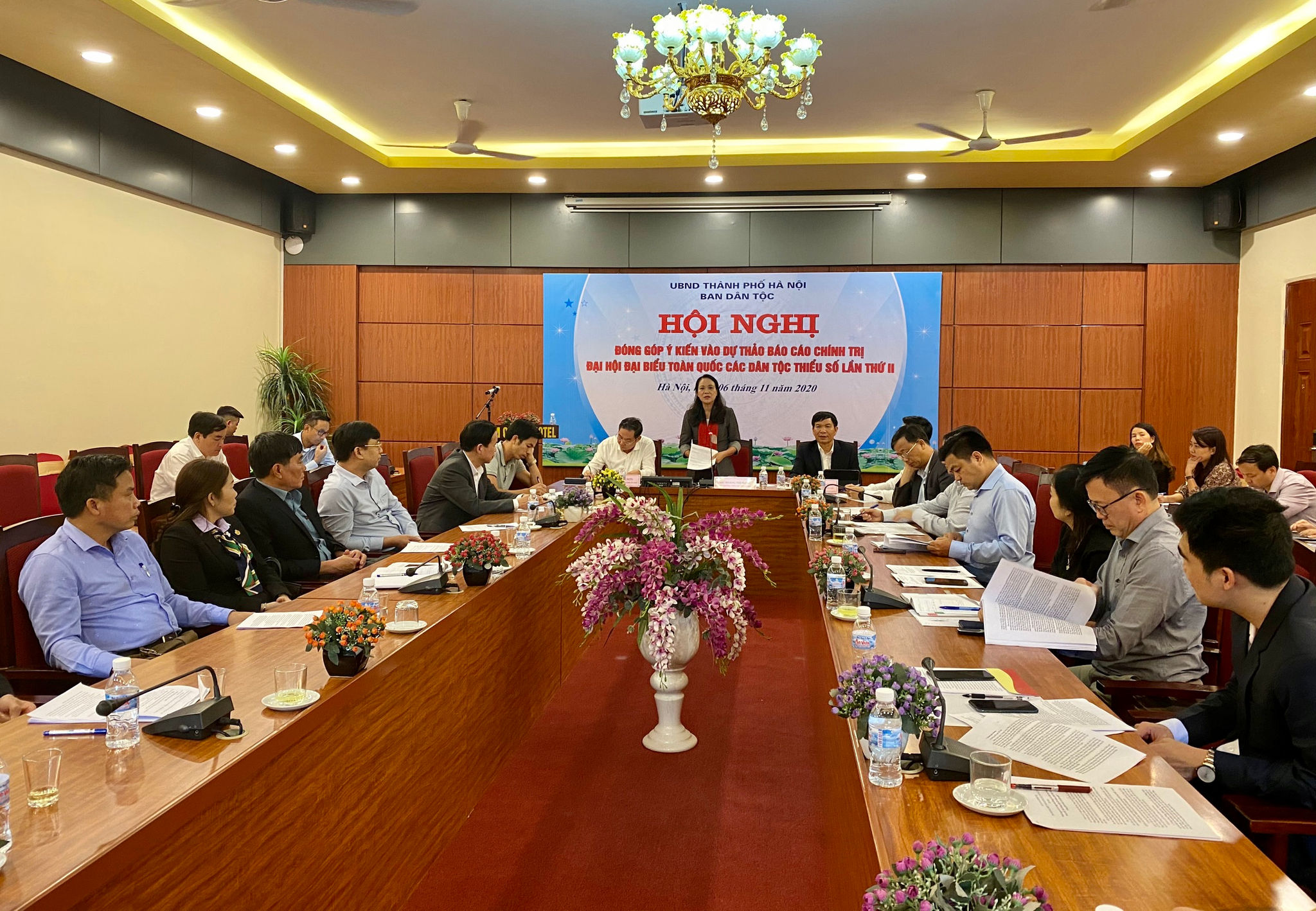 Thứ trưởng, Phó Chủ nhiệm UBDT Hoàng Thị Hạnh - Phó trưởng Ban Tổ chức Đại Đại biểu các DTTS Việt Nam lần thứ II phát biểu tại Hội nghị