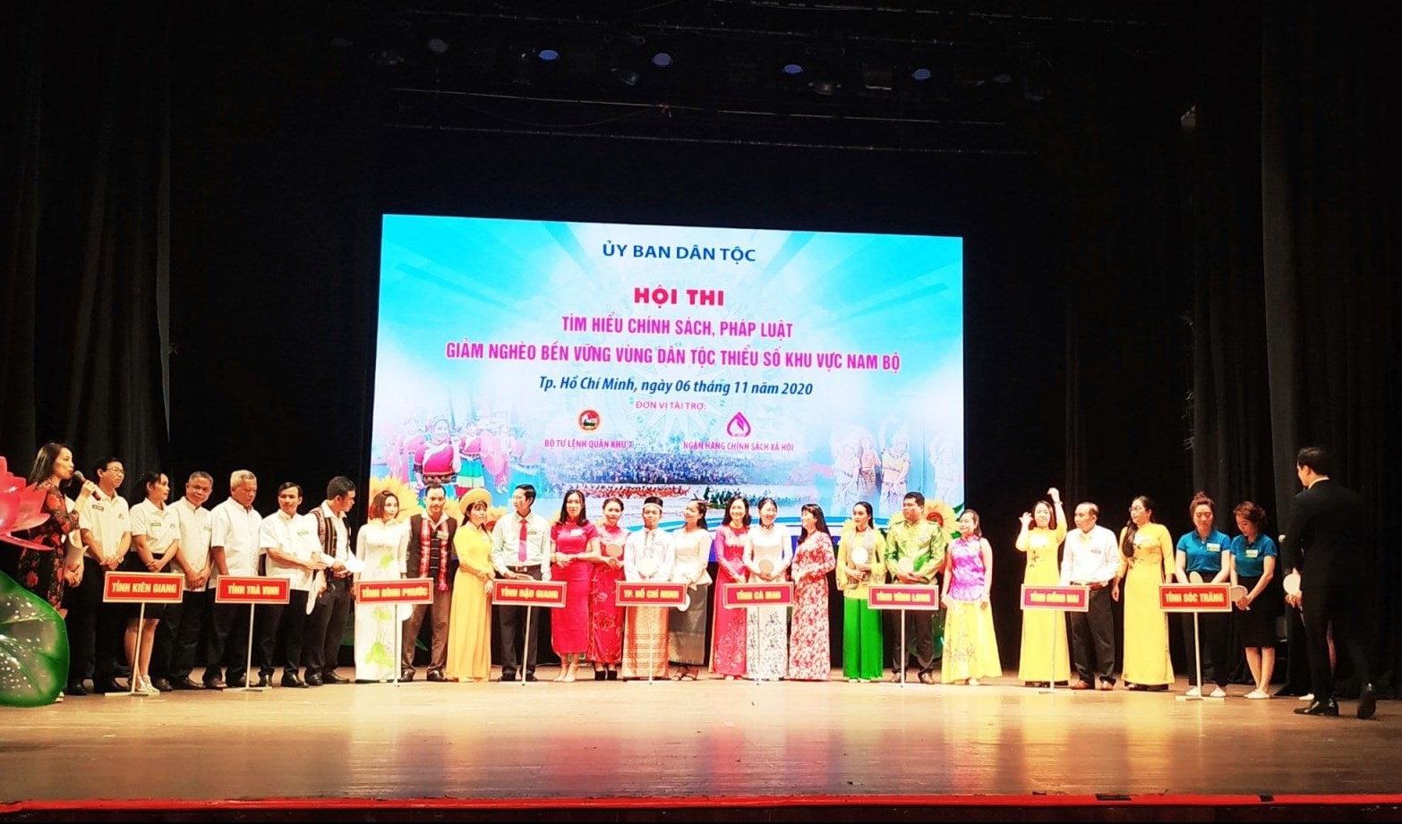 Hội thi diễn ra tại Nhà hát TP. HCM