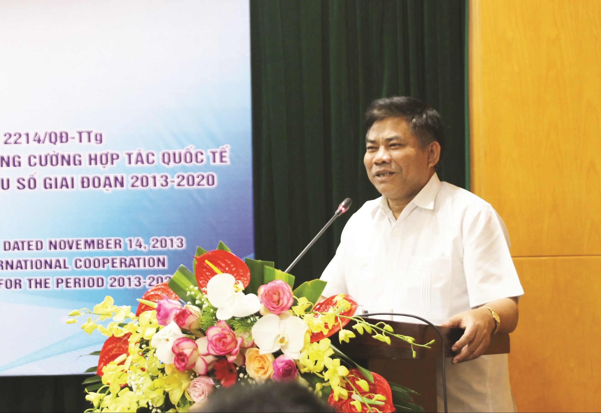 Thứ trưởng, Phó Chủ nhiệm UBDT Y Thông phát biểu tại Hội thảo