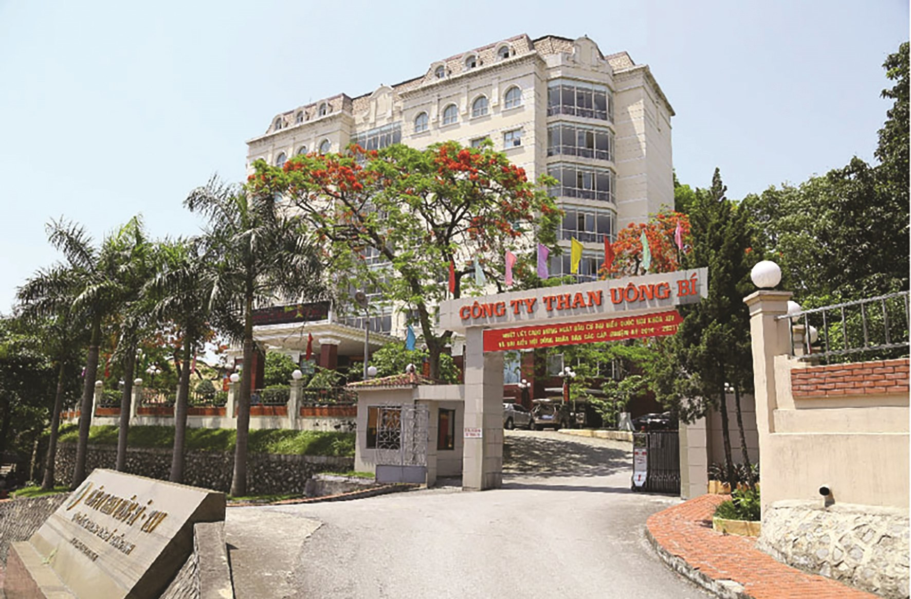 Trụ sở Công ty Than Uông Bí