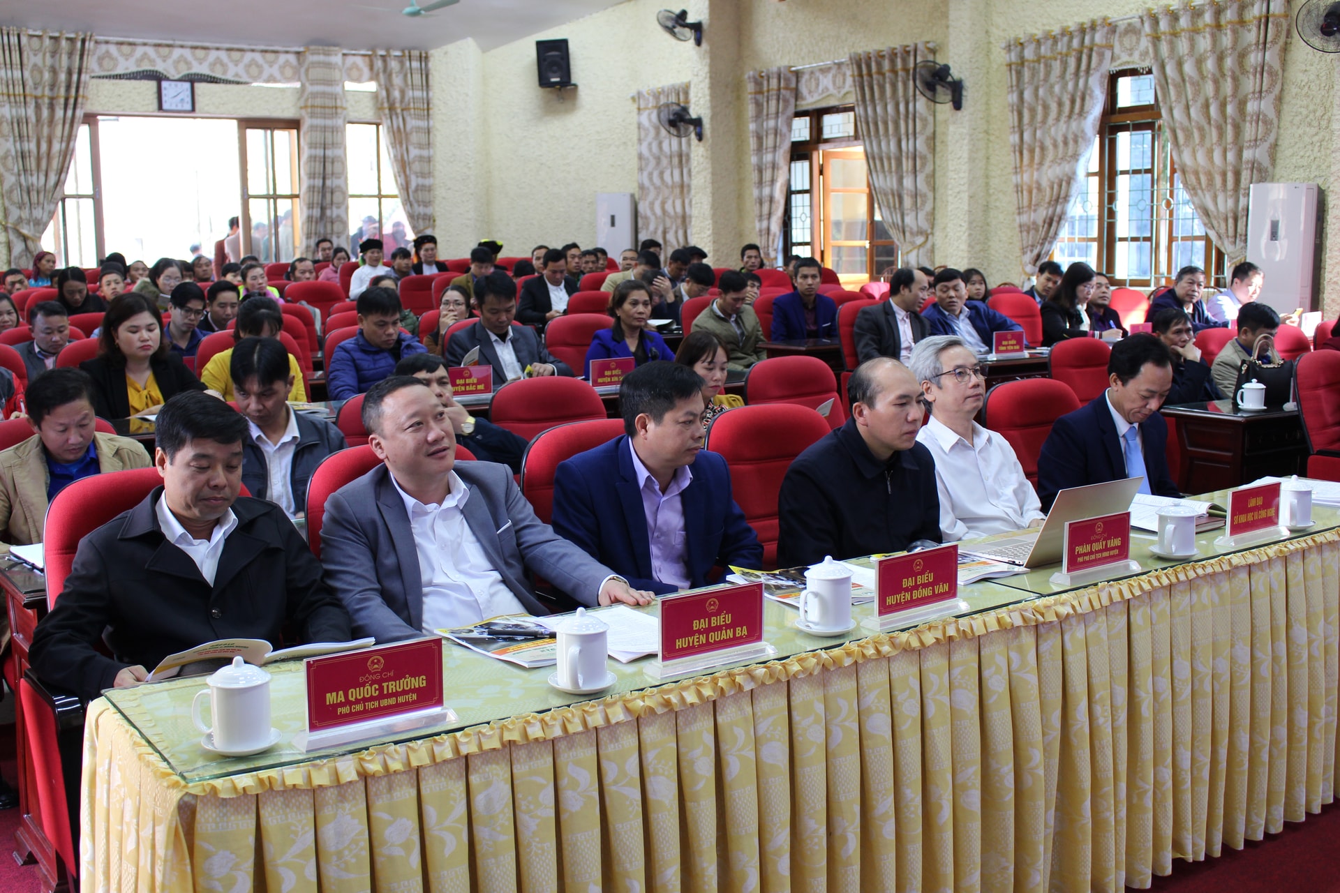 Các đại biểu tham dự Dễn đàn