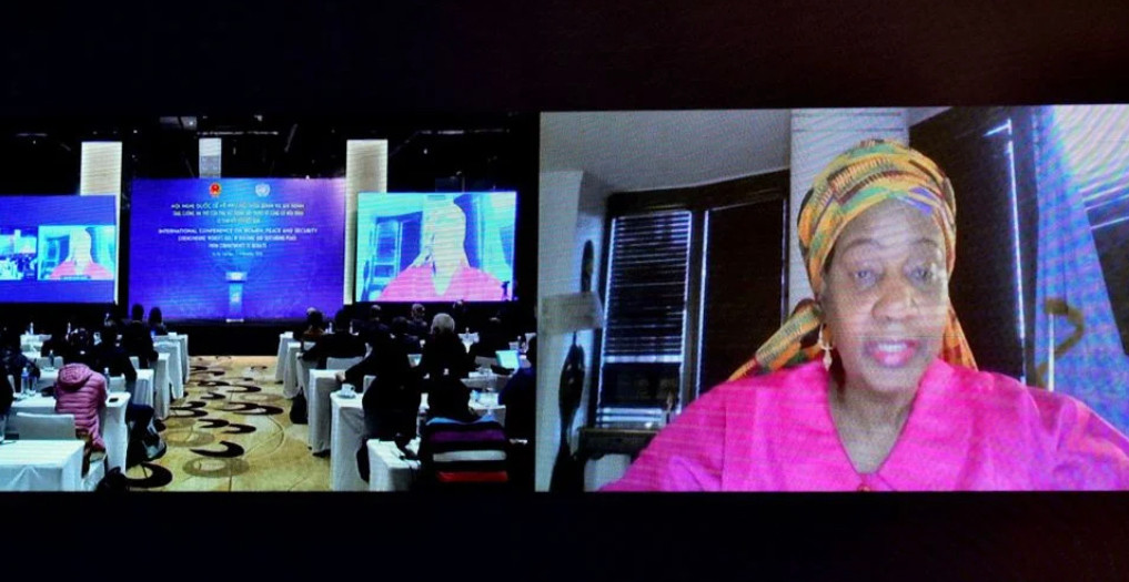 Tiến sĩ Phumzile Mlambo-Ngcuka, Phó Tổng Thư ký LHQ, Giám đốc Điều hành Cơ quan LHQ về bình đẳng giới và trao quyền cho phụ nữ (UNWOMEN) phát biểu bế mạc. (Ảnh: Tuấn Anh)