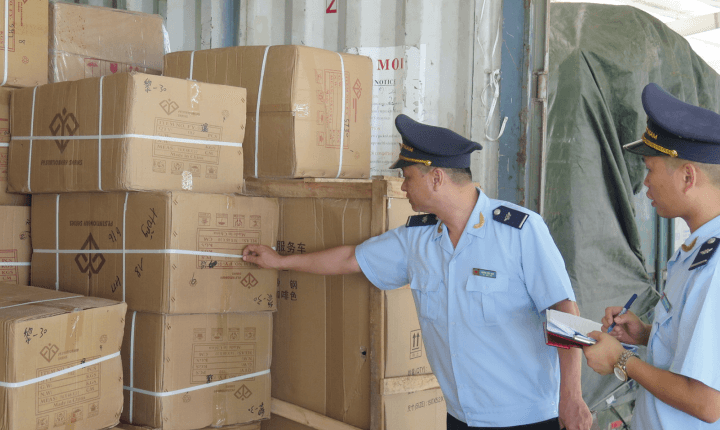 Việc chủ động thực hiện nhiệm vụ được giao đã giúp lực lượng Hải quan phát hiện, đấu tranh và triệt phá thành công nhiều đường dây tội phạm mới. (Ảnh minh họa)