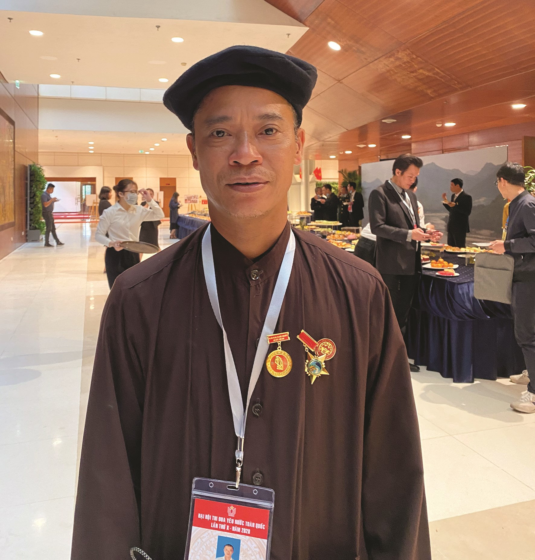Thắp sáng ngọn lửa  thi đua yêu nước