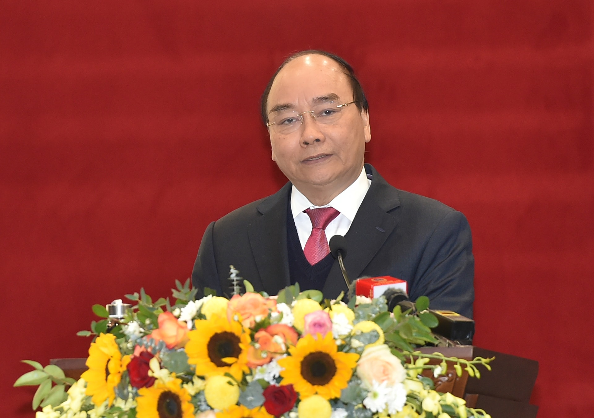 Thủ tướng Nguyễn Xuân Phúc: Xây dựng TAND xứng đáng trở thành “Thành trì bảo vệ công lý” - Ảnh: VGP/Quang Hiếu Thủ tướng Nguyễn Xuân Phúc: Xây dựng TAND xứng đáng trở thành “Thành trì bảo vệ công lý” - Ảnh: VGP/Quang Hiếu