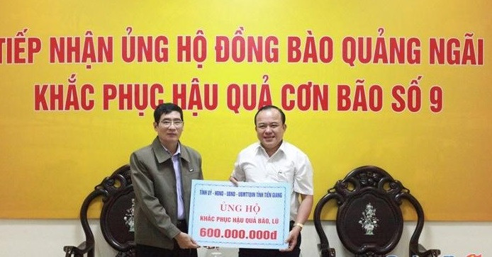 Ủy ban MTTQ Việt Nam tỉnh Quảng Ngãi tiếp nhận kinh phí hỗ trợ từ tỉnh Tiền Giang