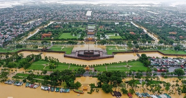 Cố đô Huế nhiều lần bị bao vây bởi ngập lụt kỷ lục