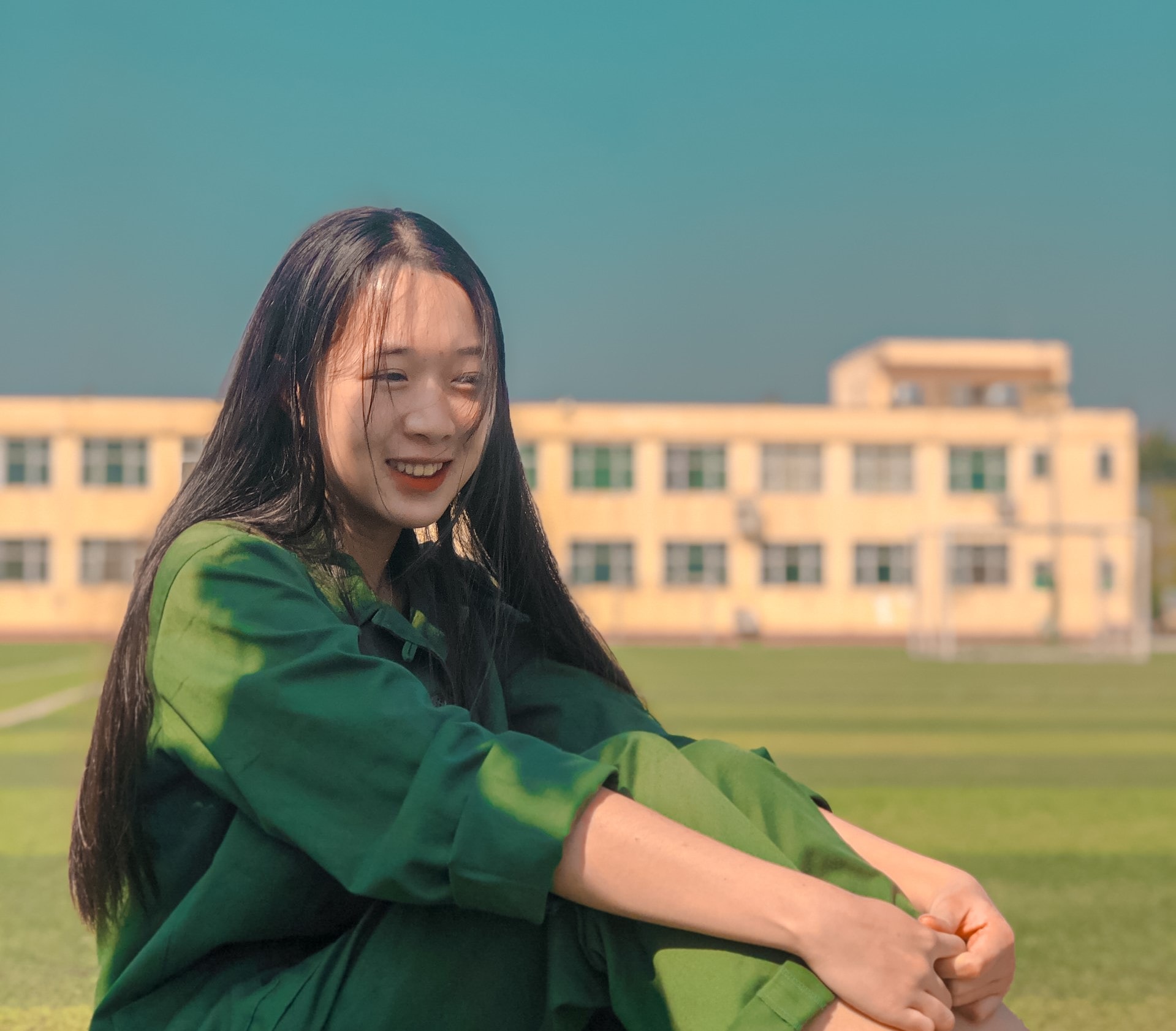 Tao Thị Sòn là niềm tự hào của gia đình, thầy cô và bạn bè trường PTTH Nậm Tăm