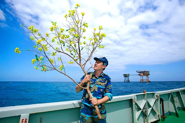 Lính nhà giàn trước mùa xuân mới Lính nhà giàn trước mùa xuân mới