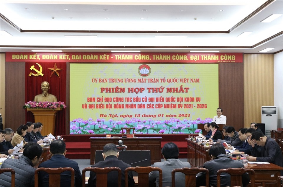 Toàn cảnh phiên họp thứ nhất. Toàn cảnh phiên họp thứ nhất.