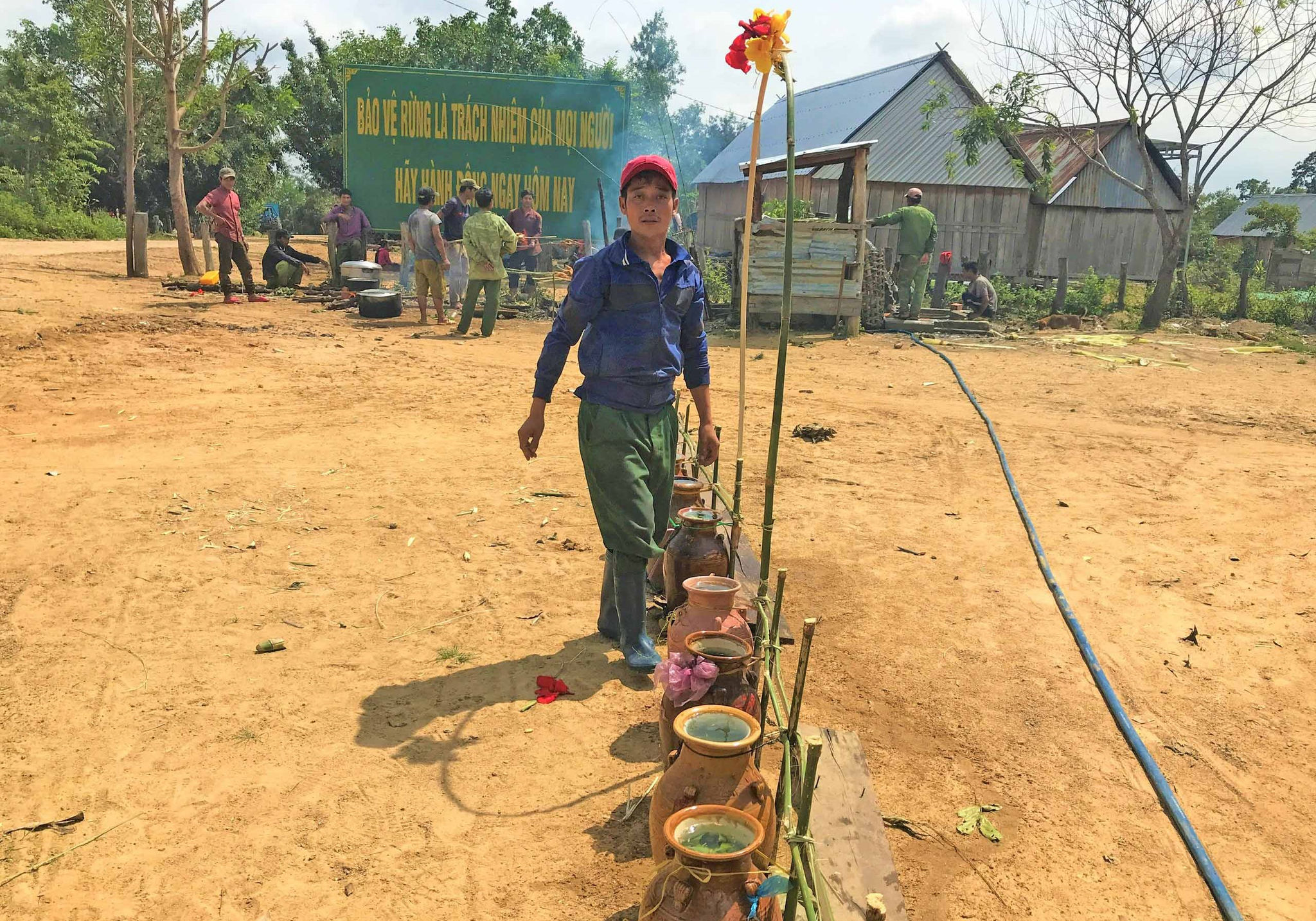 Sau khi tổ chức đám cưới, trong thời gian 3-7 ngày, người Jrai thường làm lễ Joă H’Bâu. Ảnh: R' Ô Hok