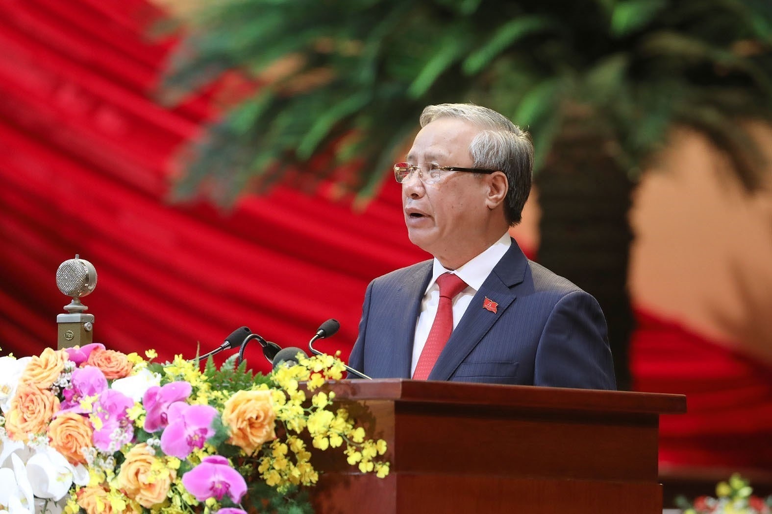 Ủy viên Bộ Chính trị, Thường trực Ban Bí thư Trần Quốc Vượng thay mặt Đoàn Chủ tịch tuyên bố lý do, giới thiệu đại biểu và khách mời của Đại hội (Nguồn: TTXVN)