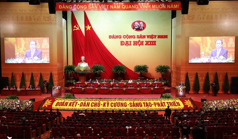 Mở đầu phiên thảo luận buổi sáng, Đại hội nghe đồng chí Trần Thanh Mẫn, Bí thư Trung ương Đảng, Chủ tịch Ủy ban Trung ương MTTQ Việt Nam trình bày tham luận Mở đầu phiên thảo luận buổi sáng, Đại hội nghe đồng chí Trần Thanh Mẫn, Bí thư Trung ương Đảng, Chủ tịch Ủy ban Trung ương MTTQ Việt Nam trình bày tham luận