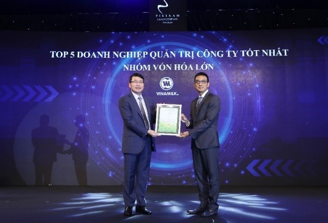 Quý cuối của năm 2020, Vinamilk liên tiếp nhận được các giải thưởng cao về hiệu quả kinh doanh và quản trị doanh nghiệp Quý cuối của năm 2020, Vinamilk liên tiếp nhận được các giải thưởng cao về hiệu quả kinh doanh và quản trị doanh nghiệp