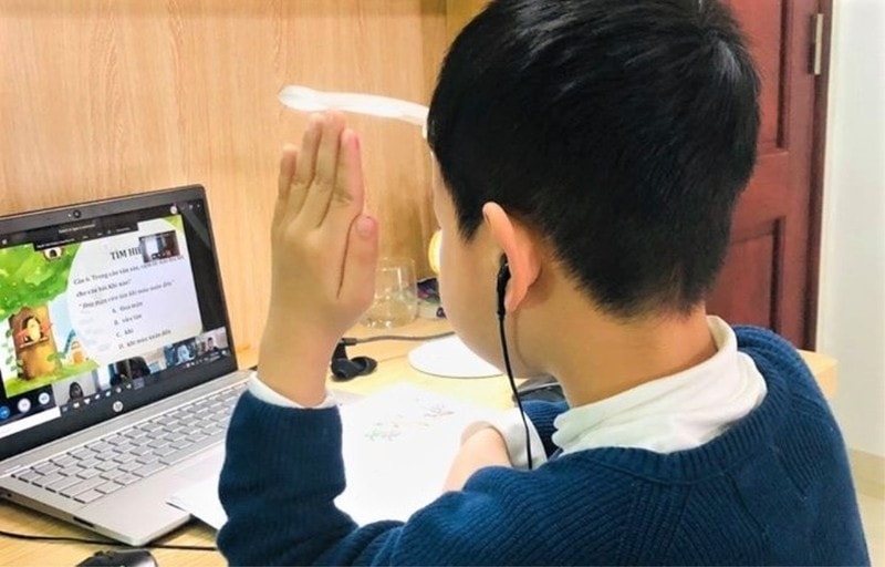 Học trực tuyến là giải pháp hữu hiệu trong mùa dịch khi học sinh không thể đến trường. (Ảnh minh họa, VTC News) Học trực tuyến là giải pháp hữu hiệu trong mùa dịch khi học sinh không thể đến trường. (Ảnh minh họa)
