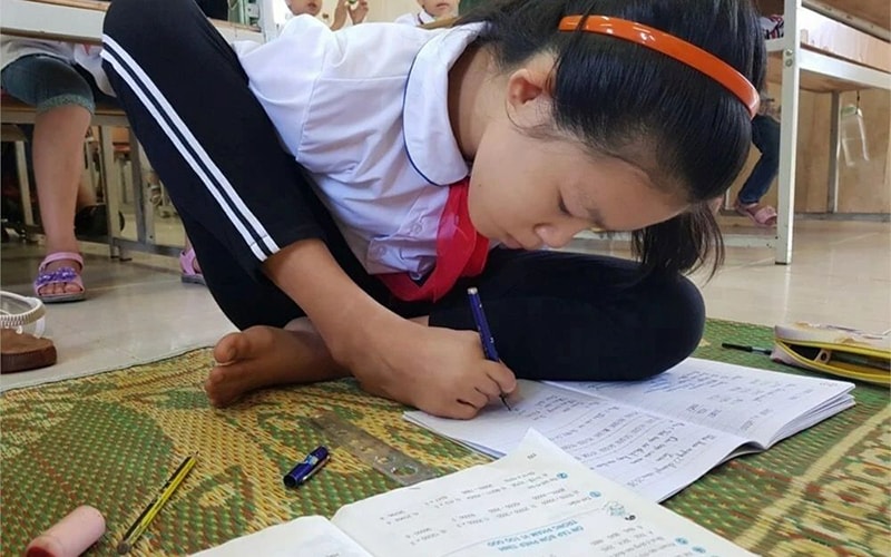 Đôi chân diệu kỳ của cô học trò người dân tộc Sán Dìu 1