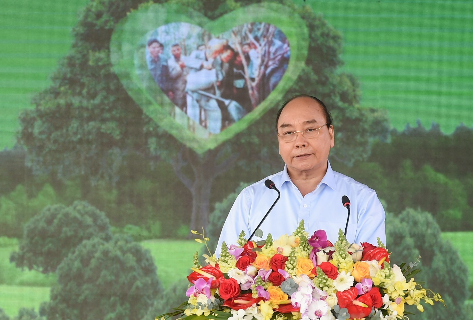 Thủ tướng Nguyễn Xuân Phúc phát biểu phát động Tết trồng cây tại Phú Yên. (Ảnh: VGP/Quang Hiếu)