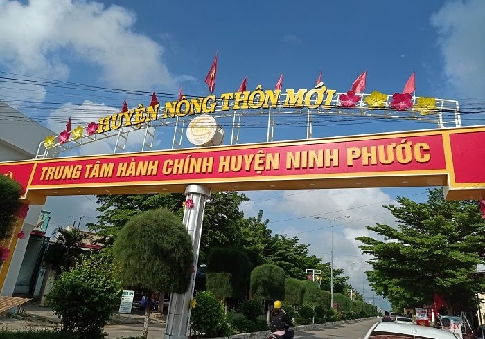 Ninh Phước vinh dự là Huyện nông thôn mới đầu tiên được công nhận của tỉnh Ninh Thuận Ninh Phước vinh dự là huyện nông thôn mới đầu tiên được công nhận của tỉnh Ninh Thuận
