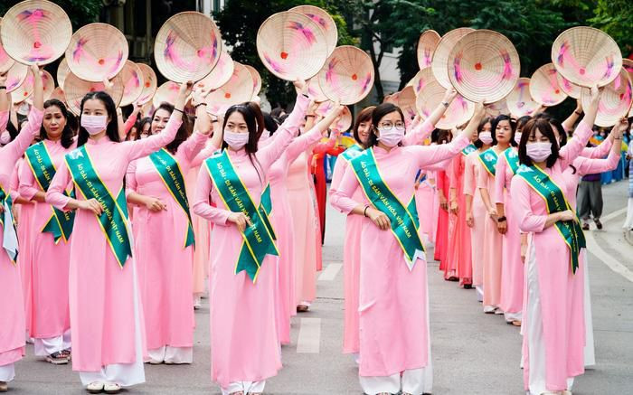 Duyên dáng Việt Nam