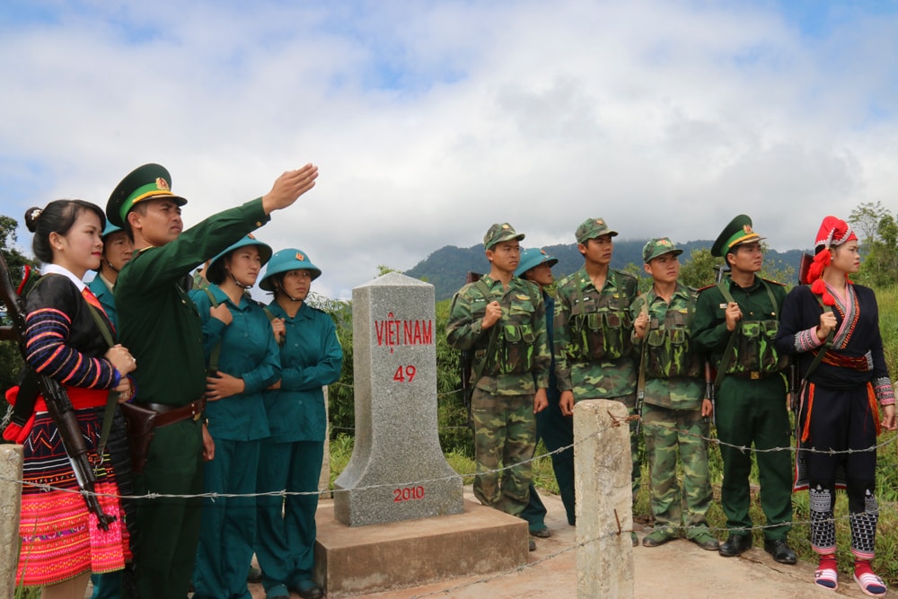 “Bảo vệ chủ quyền lãnh thổ, an ninh, trật tự vùng biên giới, hải đảo” là một trong những chuyên đề được Bộ Văn hóa Thể thao và Du lịch đặt hàng “Bảo vệ chủ quyền lãnh thổ, an ninh, trật tự vùng biên giới, hải đảo” là một trong những chuyên đề được Bộ Văn hóa Thể thao và Du lịch đặt hàng