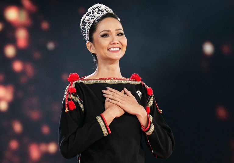 H’Hen Niê – hoa hậu người DTTS đầu tiên đăng quang ở ngôi vị cao nhất của cuộc thi hoa hậu Hoàn vũ Việt Nam
