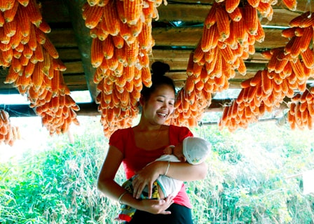Những bài hát ru của người Thái luôn gắn với quá trình phát triển của một đứa trẻ (Ảnh TL)