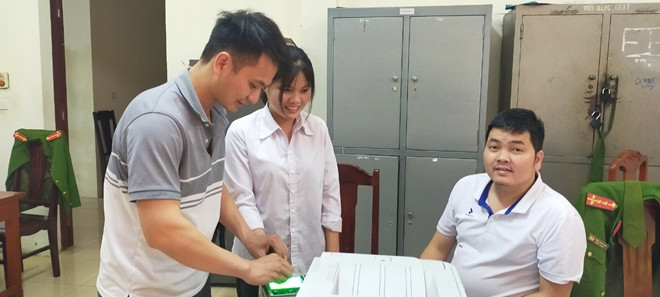 Công dân cuối cùng trong ngày được hoàn thiện hồ sơ cấp CCCD.