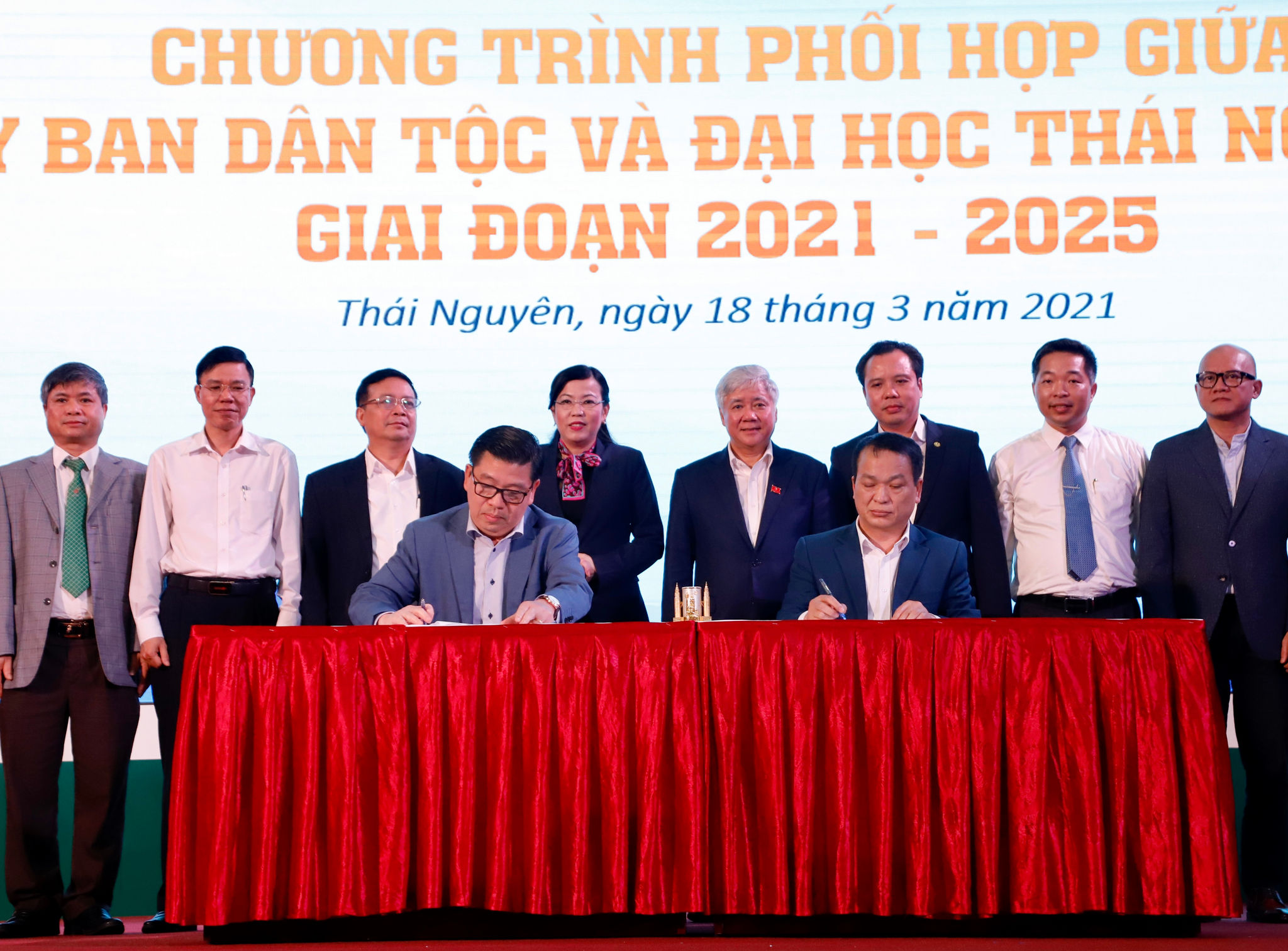 Ủy ban Dân tộc tiếp tục phối hợp với Đại học Thái Nguyên trong đào tạo, nâng cao chất lượng nguồn nhân lực DTTS 