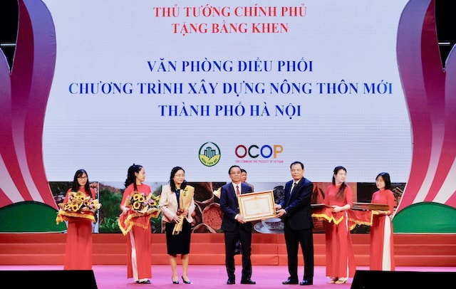 Các tập thể được nhận Bằng khen của Thủ tướng Chính phủ Các tập thể được nhận Bằng khen của Thủ tướng Chính phủ